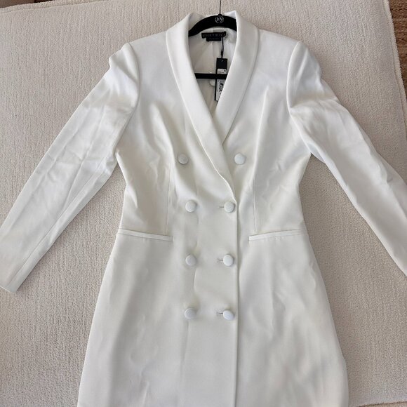 Alice & Olivia Off White Tuxedo Dress - Picture 1 of 4